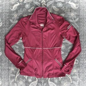 Athleta Women's lightweight Jacket in Burgundy
